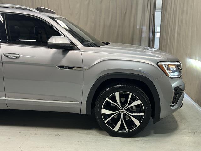 used 2024 Volkswagen Atlas car, priced at $45,499