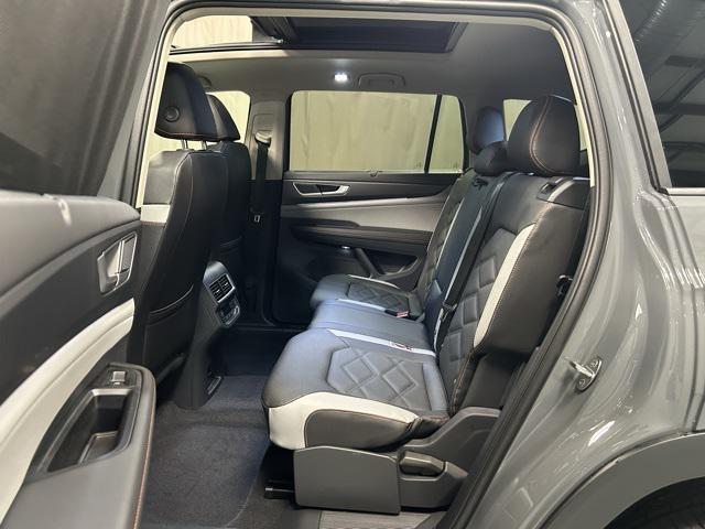 new 2025 Volkswagen Atlas car, priced at $45,796