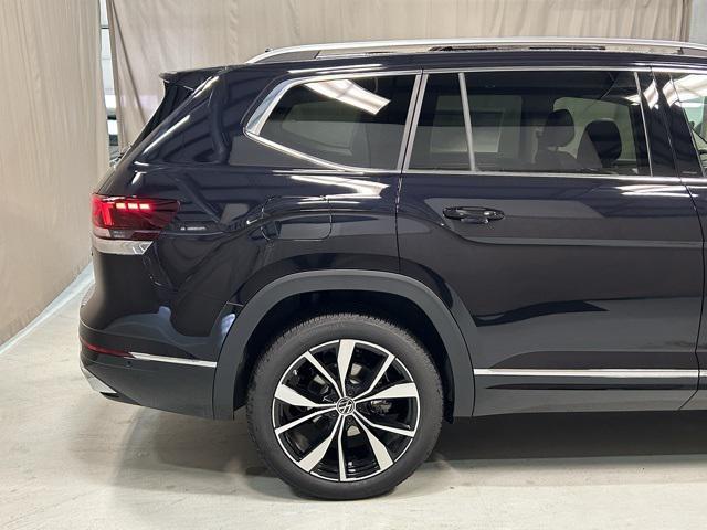 new 2025 Volkswagen Atlas car, priced at $53,754