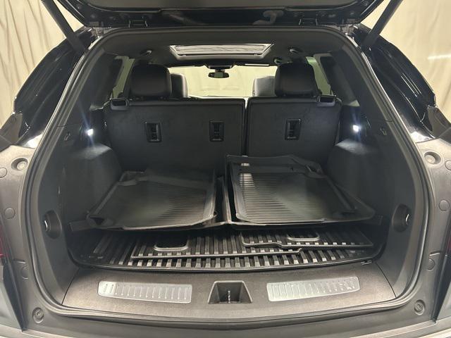 used 2021 Cadillac XT5 car, priced at $23,216