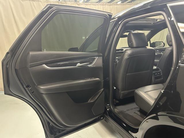 used 2021 Cadillac XT5 car, priced at $23,216