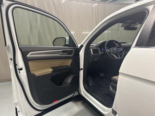 used 2022 Volkswagen Atlas Cross Sport car, priced at $23,992