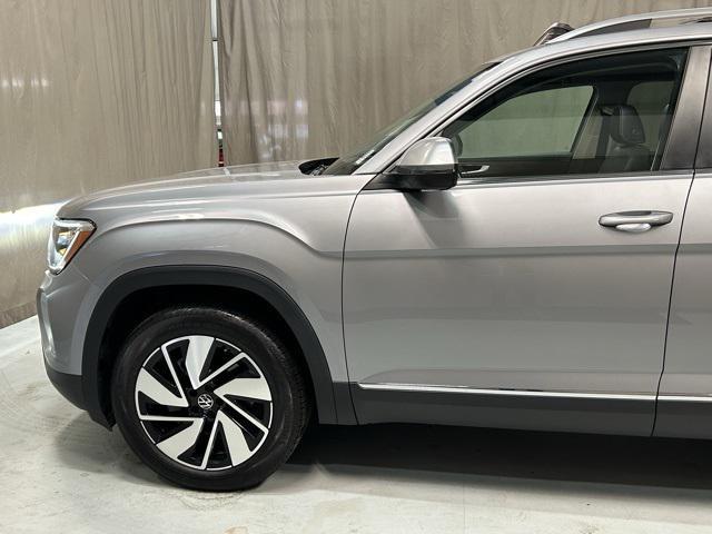 used 2024 Volkswagen Atlas car, priced at $42,870