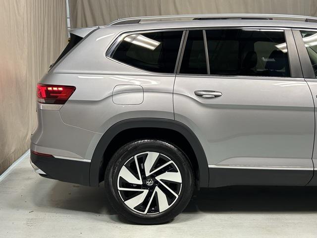 used 2024 Volkswagen Atlas car, priced at $42,870