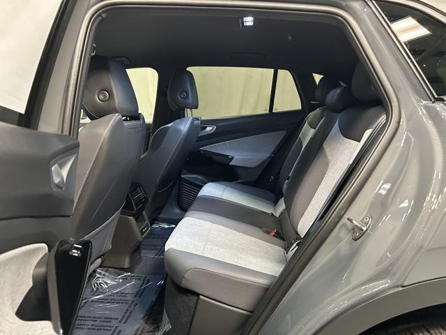 new 2025 Volkswagen ID.4 car, priced at $46,566