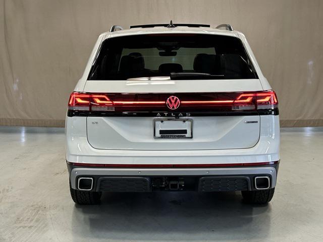 new 2024 Volkswagen Atlas car, priced at $43,519