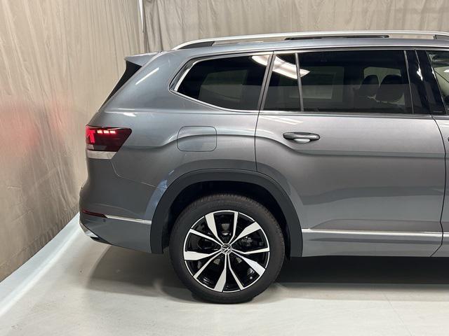 new 2024 Volkswagen Atlas car, priced at $52,087