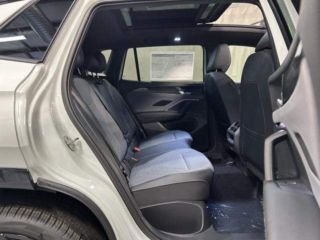 new 2025 Volkswagen Tiguan car, priced at $39,586