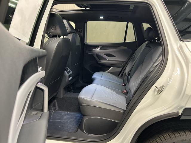 new 2025 Volkswagen Tiguan car, priced at $39,586