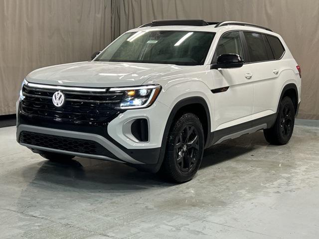 new 2024 Volkswagen Atlas car, priced at $44,201