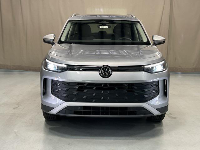 new 2025 Volkswagen Tiguan car, priced at $32,826