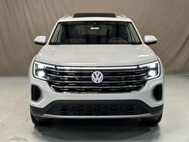 new 2025 Volkswagen Atlas car, priced at $49,264