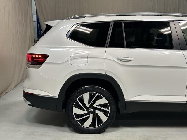 new 2025 Volkswagen Atlas car, priced at $49,264