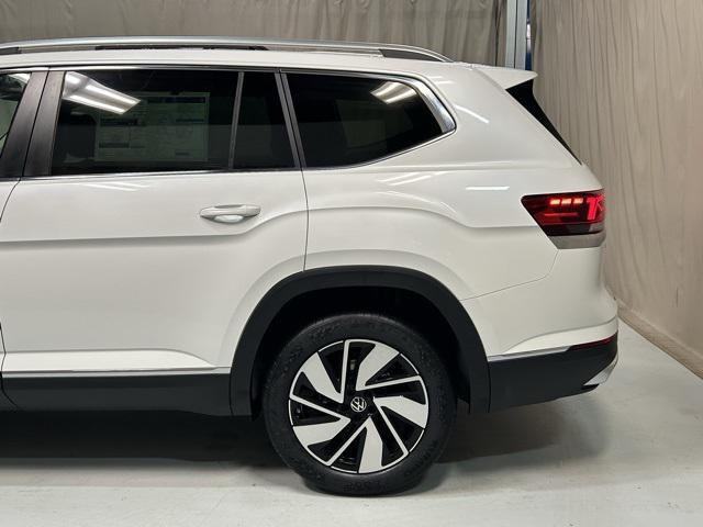 new 2025 Volkswagen Atlas car, priced at $49,264