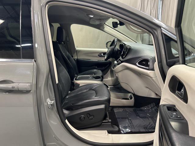 used 2022 Chrysler Pacifica Hybrid car, priced at $21,200