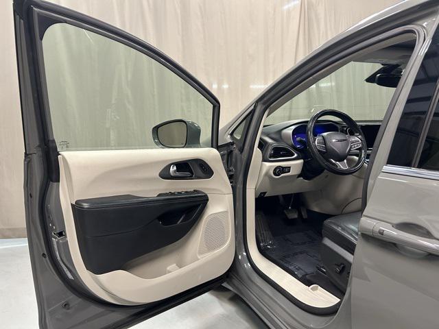 used 2022 Chrysler Pacifica Hybrid car, priced at $21,200