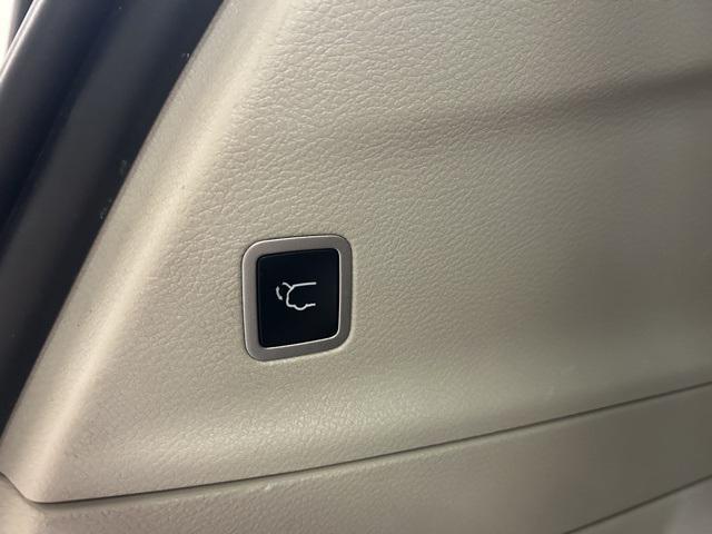 used 2022 Chrysler Pacifica Hybrid car, priced at $21,200