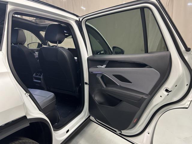 new 2025 Volkswagen Tiguan car, priced at $38,691