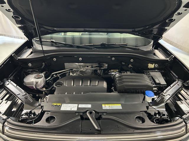 new 2025 Volkswagen Atlas car, priced at $43,822