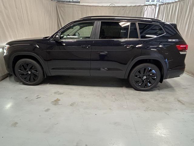 new 2025 Volkswagen Atlas car, priced at $43,822