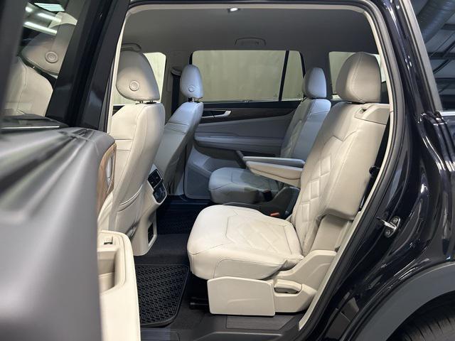 new 2025 Volkswagen Atlas car, priced at $43,822