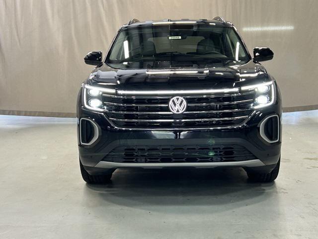 new 2025 Volkswagen Atlas car, priced at $43,822