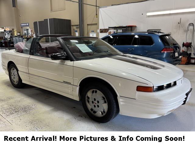 used 1992 Oldsmobile Cutlass Supreme car, priced at $3,900