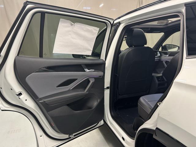 new 2025 Volkswagen Tiguan car, priced at $37,809