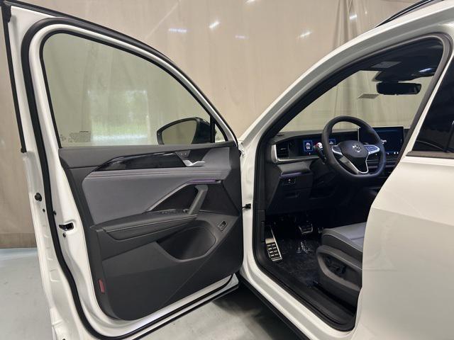 new 2025 Volkswagen Tiguan car, priced at $37,809