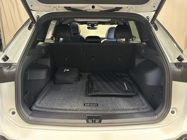 new 2025 Volkswagen Tiguan car, priced at $37,809