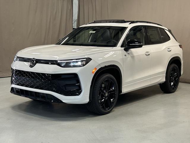 new 2025 Volkswagen Tiguan car, priced at $39,941
