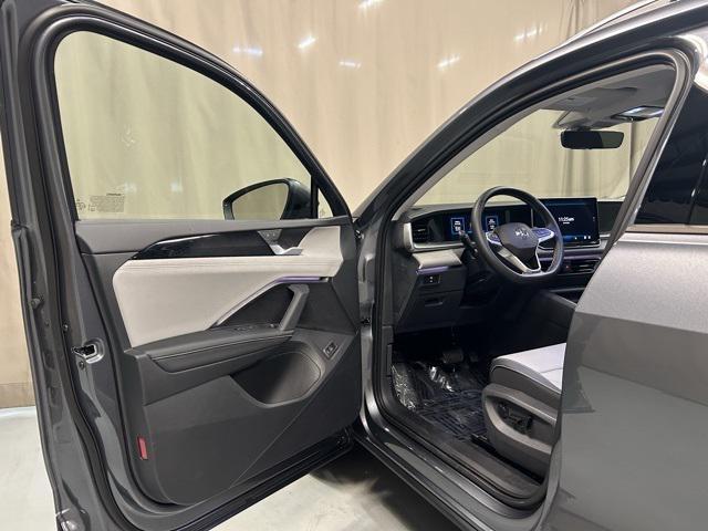 new 2025 Volkswagen Tiguan car, priced at $34,826