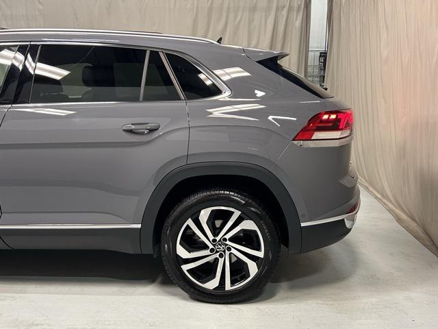 used 2021 Volkswagen Atlas Cross Sport car, priced at $33,899