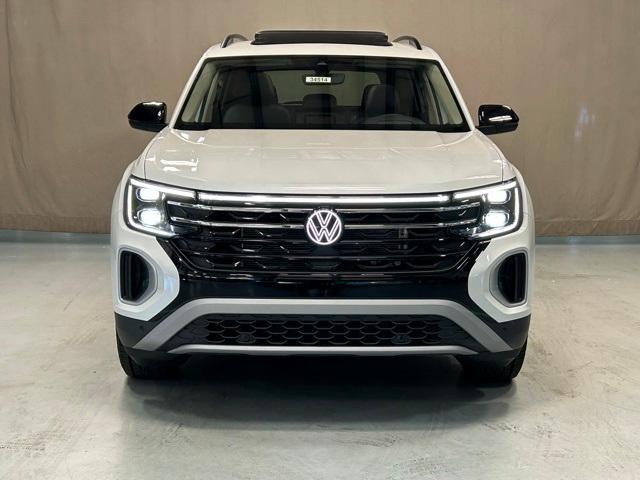 new 2024 Volkswagen Atlas car, priced at $51,630