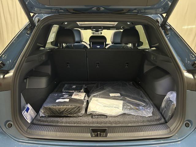new 2025 Volkswagen Tiguan car, priced at $39,291