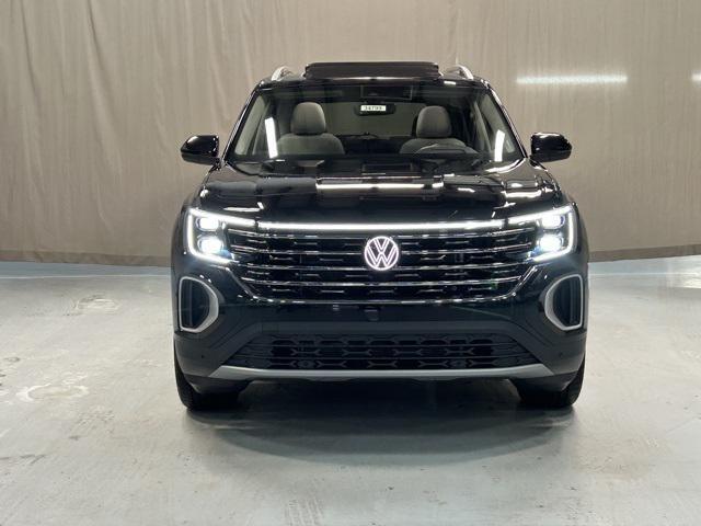 new 2025 Volkswagen Atlas car, priced at $48,566