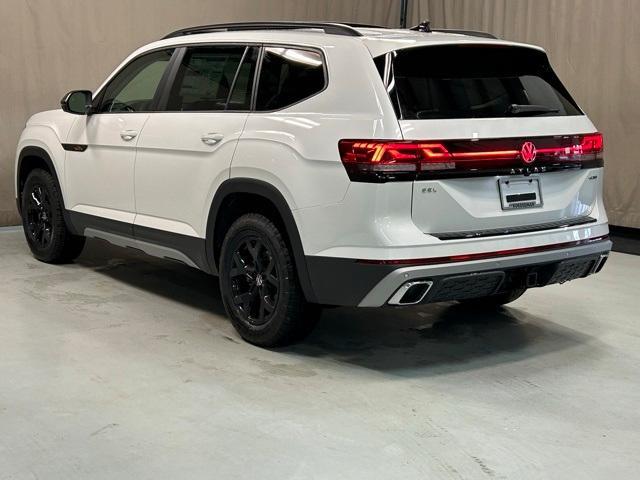 new 2024 Volkswagen Atlas car, priced at $53,996