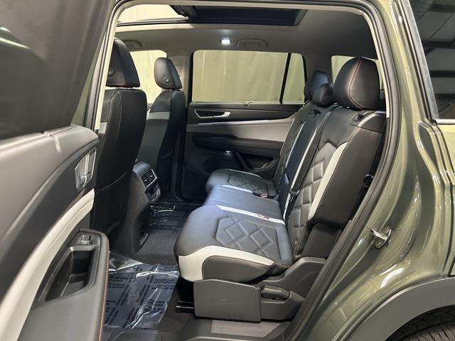 new 2025 Volkswagen Atlas car, priced at $48,646