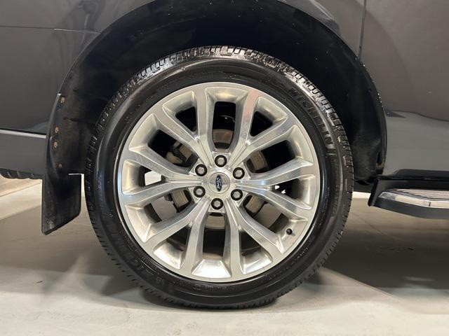 used 2022 Ford Expedition Max car, priced at $40,400