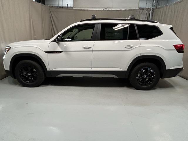 new 2025 Volkswagen Atlas car, priced at $45,341