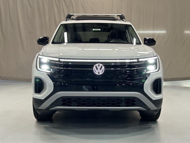 new 2025 Volkswagen Atlas car, priced at $45,341