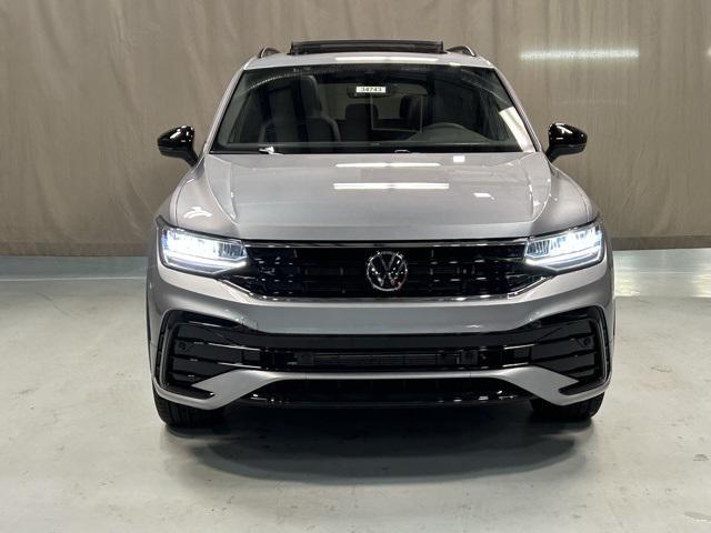 new 2024 Volkswagen Tiguan car, priced at $35,049