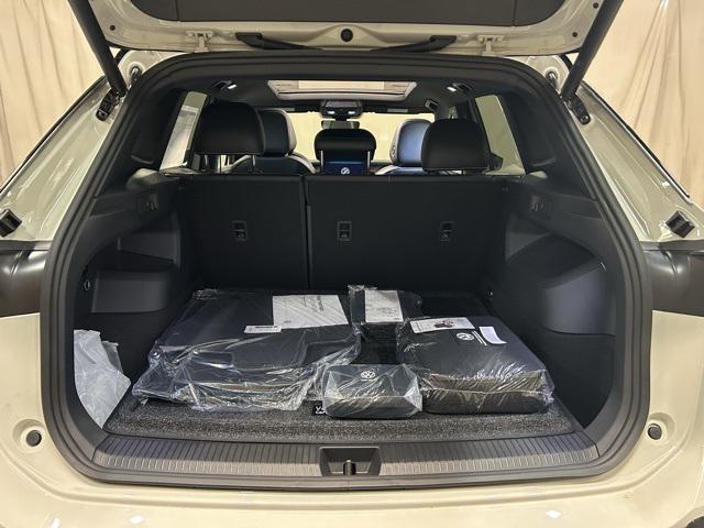 new 2025 Volkswagen Tiguan car, priced at $39,131