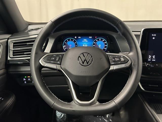 new 2026 Volkswagen Atlas Cross Sport car, priced at $42,636