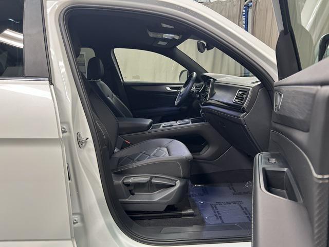 new 2026 Volkswagen Atlas Cross Sport car, priced at $42,636