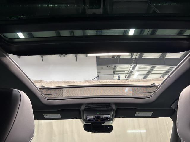 new 2025 Volkswagen Tiguan car, priced at $40,336