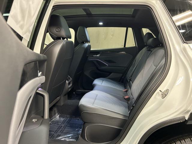 new 2025 Volkswagen Tiguan car, priced at $40,336