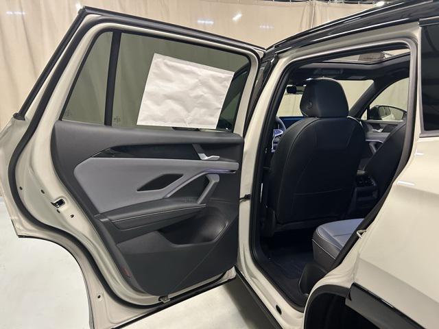 new 2025 Volkswagen Tiguan car, priced at $37,881