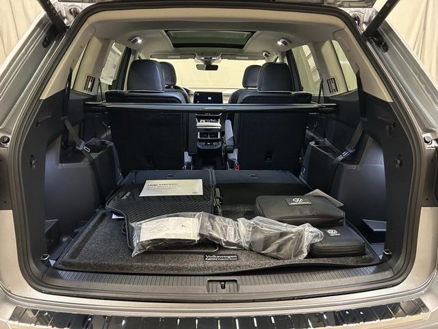 new 2025 Volkswagen Atlas car, priced at $56,064