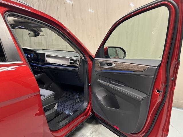 new 2025 Volkswagen Atlas car, priced at $46,970